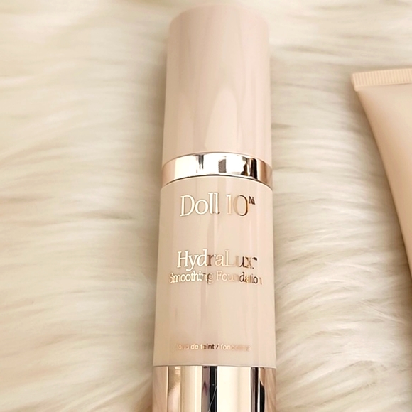 DOLL 10 HydraLux Smoothing Foundation in FAIR NWT - Picture 3 of 6